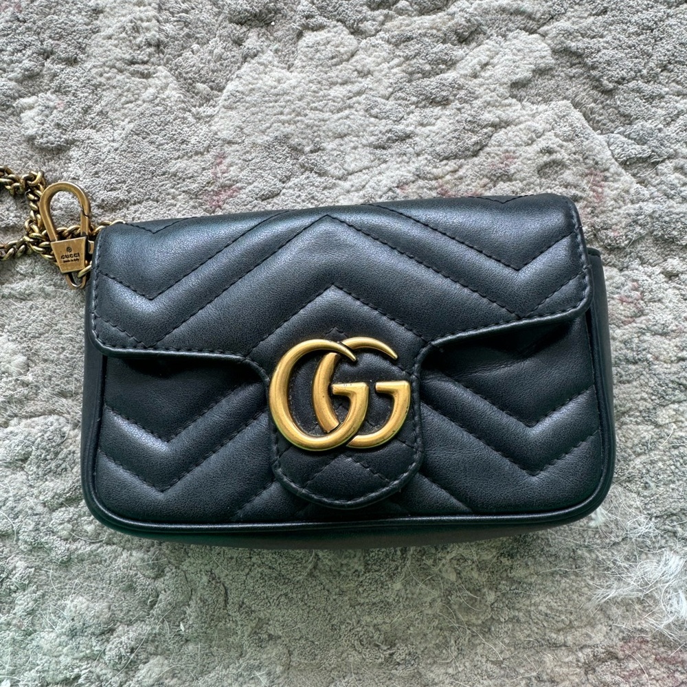 Gucci super mini bag